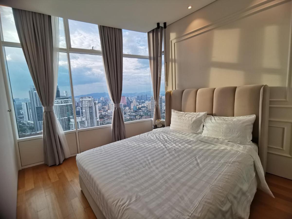 Sky Suites Klcc By Autumn Suites Premium Stay Kuala Lumpur Exterior photo