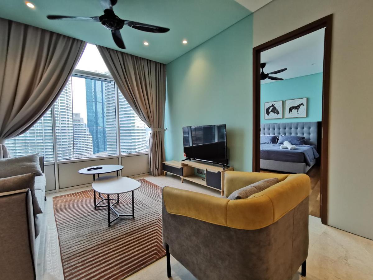 Sky Suites Klcc By Autumn Suites Premium Stay Kuala Lumpur Exterior photo